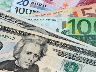 Döviz kurlarında hareketlilik sürüyor: 12 Nisan 2024 dolar, euro kaç TL?