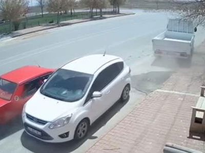 Drift yaparken iki farklı araca çarpan sürücüye 10 bin lirayı aşan ceza verildi!