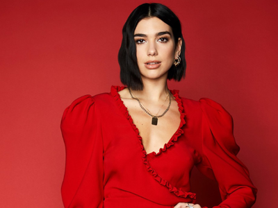 Dua Lipa kendini ifşa etti! Çantasından öyle şeyler çıktı ki...