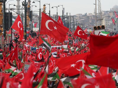 Dünya İstanbul'u konuşuyor: Tarihi yürüyüşü manşetlere taşıdılar