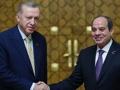 Dünyanın gözü bu buluşmada: Cumhurbaşkanı Erdoğan 12 yıl sonra  Mısır’ı ziyaret etti!