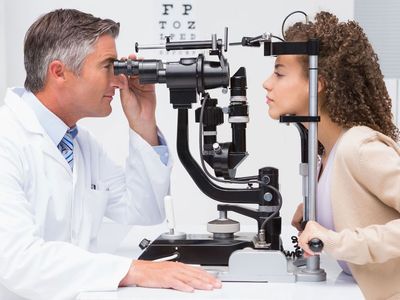 Dünyaya açılan kapımız: Göz sağlığınızı önemsiyor musunuz? Bu belirtileriniz varsa hemen göz doktorunuza başvurun!