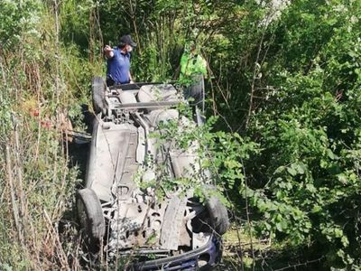 Düzce’de Otomobil Şarampole Uçarak Takla Attı