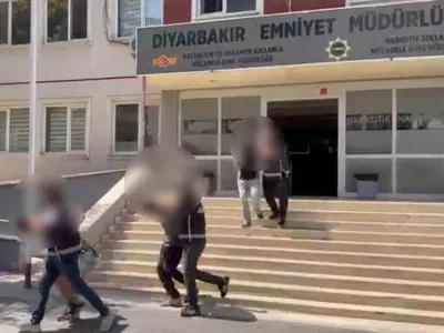 Diyarbakır'da el bombası bulunduran dört kişi tutuklandı