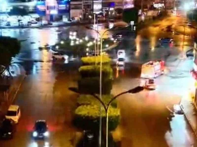 İskenderun'da yağış sonrası su birikintilerine hızlı çözüm