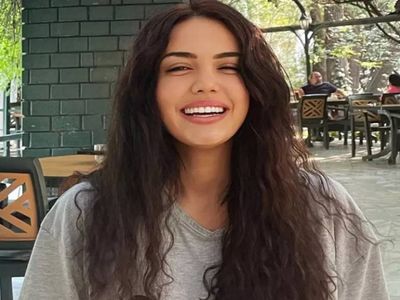Ece Ronay’a haciz şoku: Eşyaları kamyonetlere yüklenerek götürüldü