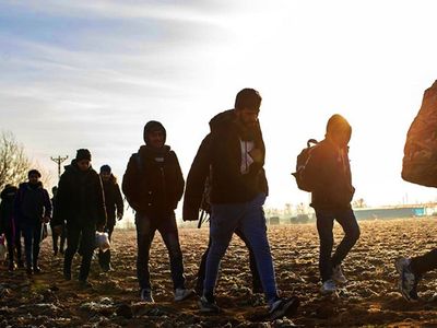 Edirne güvenlik güçleri düzensiz göçmenleri yakaladı!