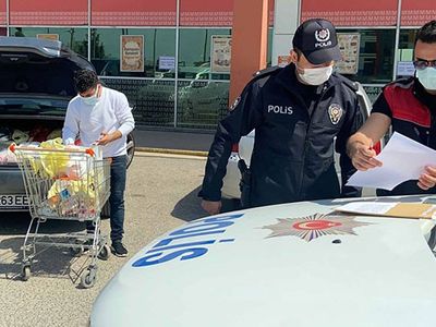 Edirne’de Araçla Alışverişe Gidenlere Para Cezası Uygulandı