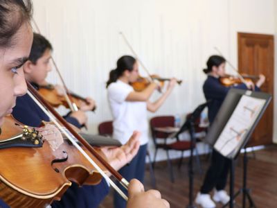 Edirne’deki gençlerin uğrak yeri: Müzik Akademisi!
