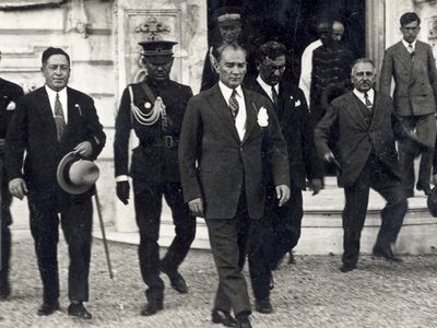 Efendiler, Yarın Cumhuriyeti İlan Edeceğiz Sözü Anlamı Nedir?