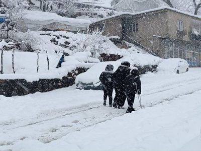 Eğitime kar yağışı engeli: Şırnak’ta iki ilçede okullar tatil edildi