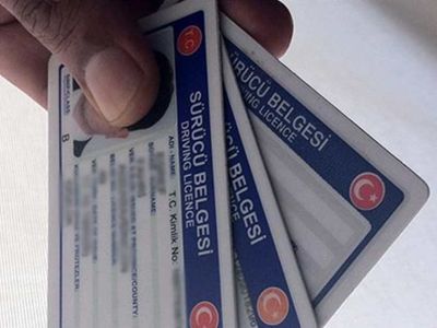 Ehliyet almak için sürücü belgesi dosyası şart mı? Sürücü belgesi dosyası nereden alınır? Sürücü belgesi dosyasının önemi ve içeriğindeki evraklar