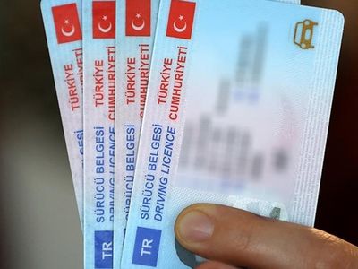 Ehliyeti olanlar bu hatayı yaparsanız cezası 4 bin TL
