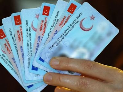 Ehliyetlerin yenilenmesi için son tarih yaklaşıyor: Yenilemeyenler için ceza katlanacak