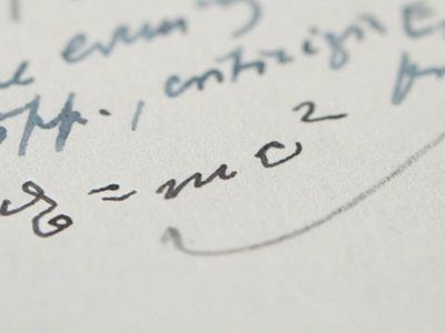 Einstein’ın El Yazısı 10 Milyon TL'ye Satıldı