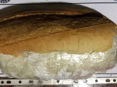 Ekmek Arasına Gizlenmiş Yarım Kilo Uyuşturucu Yakalandı