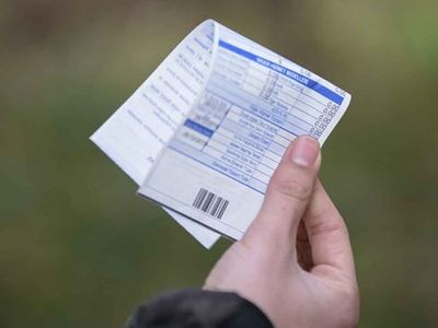 Elektrik faturası desteğinden kimler yararlanabilir? Elektrik faturası desteği kaç TL? Her aileye para ödemesi yapılacak: Paranızı PTT’den alabilirsiniz!