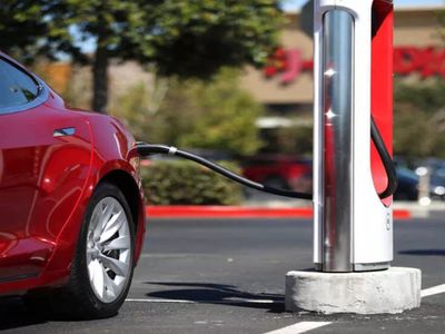 Elektrikli araç sahibi olmak isteyenler dikkat: ÖTV indirimi Resmi Gazete’de yayımlandı