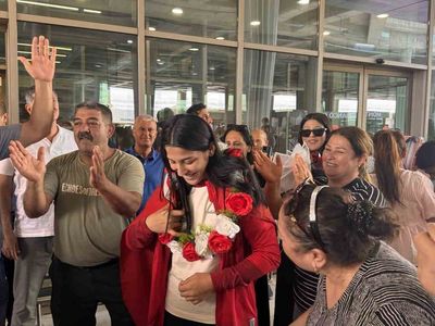 Elif şevval kurt'un Avrupa şampiyonu dönüşü memleketinde coşkuyla kutlandı