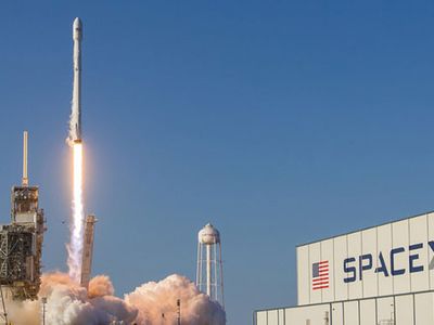 Elon Musk, 60 Starlink Uydusunu Daha Uzaya Fırlattı