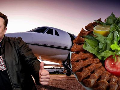 Elon Musk'ın Türkiye ziyaretinde flaş detay: Özel uçağında çiğ köfte partisi verdi!