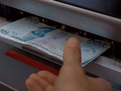 Emekli bayram ikramiyesi ne kadar olacak? Milyonlarca emeklinin beklediği haber geldi: 1.500 TL'ye çıkması bekleniyor!