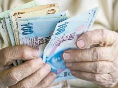 Emekli bayram ikramiyesine zam gelecek mi? Binlerce SSK, BAĞ-KUR ve memur emeklisi Kurban Bayramı’nda yatacak ikramiyeyi bekliyor!