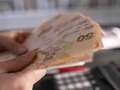 Emekli hesaplarına artı ödeme müjdesi geldi! Emeklilere 2200 TL ek ödeme başvuruları başladı