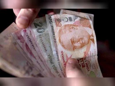 Emeklileri sevindirecek son dakika gelişmesi! 13.5 milyon emekli maaşlarına ek 1.450 TL alacak
