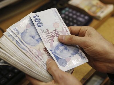 Emeklileri sevindiren haber geldi: Emekli maaşına ek nakit desteği gelecek mi? Emekli maaşına 5 bin lira destek!