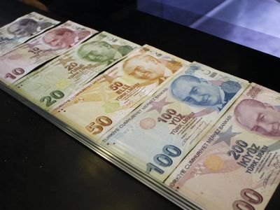 Emeklilerin aklında o bilmece var: SGK uzmanından kök maaş açıklaması! En düşük maaş asgari ücrete gelecek