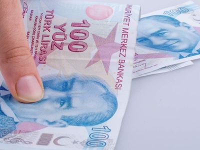 Emeklilerin birçoğu bu detayı bilmiyor: İlk maaş için kritik banka detayı