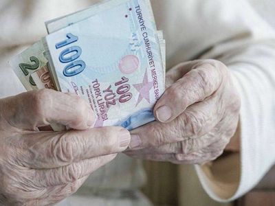 Emeklilikte Yaşa Takılanlar için son dakika gelişmesi açıklandı! EYT 5 formülü belli olmasıyla emekli adaylarının yüzünü güldüren gelişme yayınlandı