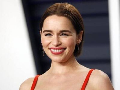 Emilia Clarke açıklamalarıyla herkesi şaşırttı! Beyin hasarlı gençler için kurduğu dernekle herkesin takdirini topladı