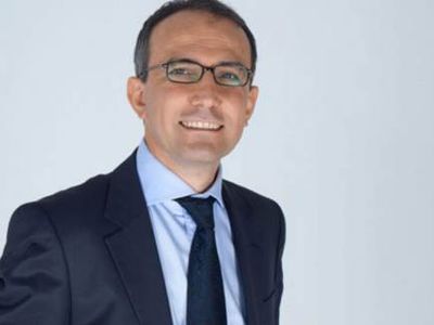 Emin Çapa Kimdir?