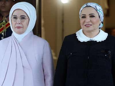 Emine Erdoğan Gazzeli yetim ve öksüz çocukları yalnız bırakmadı!
