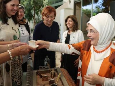 Emine Erdoğan Uluslararası Temaslarına Devam Ediyor! Antalya'da Liderlerin Eşleriyle Görüştü