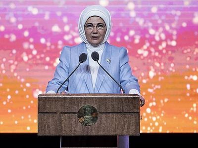 Emine Erdoğan, Vakıf İnsan Ödülleri Programına Katıldı