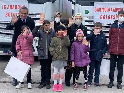 Emine Erdoğan ve Bakan Özer'den Özel öğrencilere Özel Materyaller