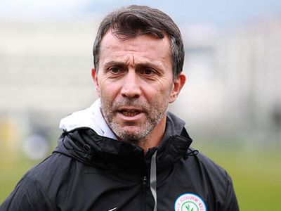 Emirhan Topçu'nun, Beşiktaş'a transferindeki engel ortaya çıktı! Çaykur Rizespor Teknik Direktörü Bülent Korkmaz transfere onay vermemiş