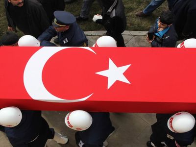 Emniyet acı haberi duyurdu: Kazada yaralanan Polis Memuru Muhammed Erdem Yiğit şehit oldu