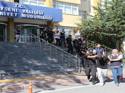Emniyetten Eş Zamanlı Operasyon! "Siberağ-6" kapsamında 36 Şüpheli Adliyeye Sevk Edildi