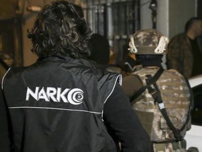 Emniyet’ten zehir tacirlerine operasyon: 1 tonun üzerinde yasaklı madde ele geçirildi