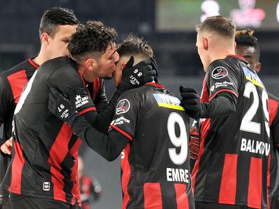 Emre Mor Beşiktaş’a mı transfer olacak? Fatih Karagümrük’ün yıldızı Emre Mor takımdan ayrılacak mı? Transferin gözdesi Emre Mor için Beşiktaş teklif yaptı