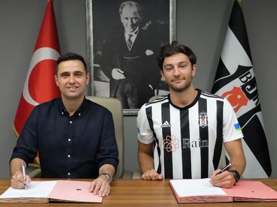 Emrecan Uzunhan: Beşiktaş ile sözleşme imzalarken heyecandan ellerim titredi