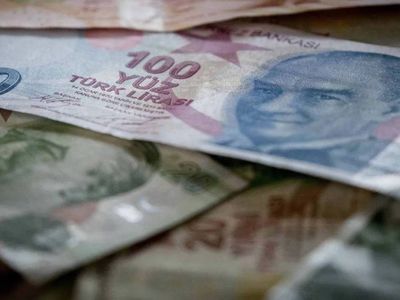 En düşük emekli maaşı için yeni gelişme: AK Parti’den açıklama geldi