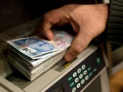 En düşük faizle kredi veren bankalar açıklandı: Acil paraya ihtiyacı olanlar için bankalardan özel teklifler