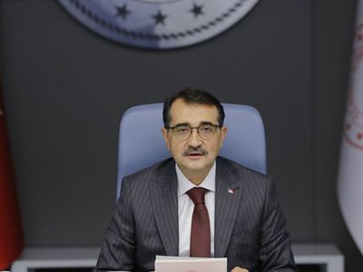 Enerji ve Tabii Kaynaklar Bakanı Fatih Dönmez Açıkladı: Çiftçi Kendi Enerjisini Kendi Üretecek!