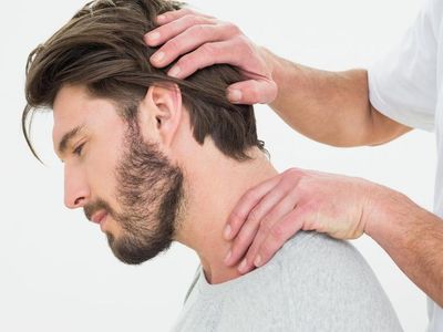 Ense ağrısı neden olur, nasıl geçer? Ense ağrısına iyi gelen doğal çözümler
