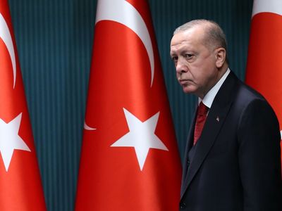 Erdoğan ve Özel Telefonda Bayramlaştı: Siyasi Liderlerden Birlik Mesajı